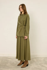 Wickelbluse mit seitlichem Knopf