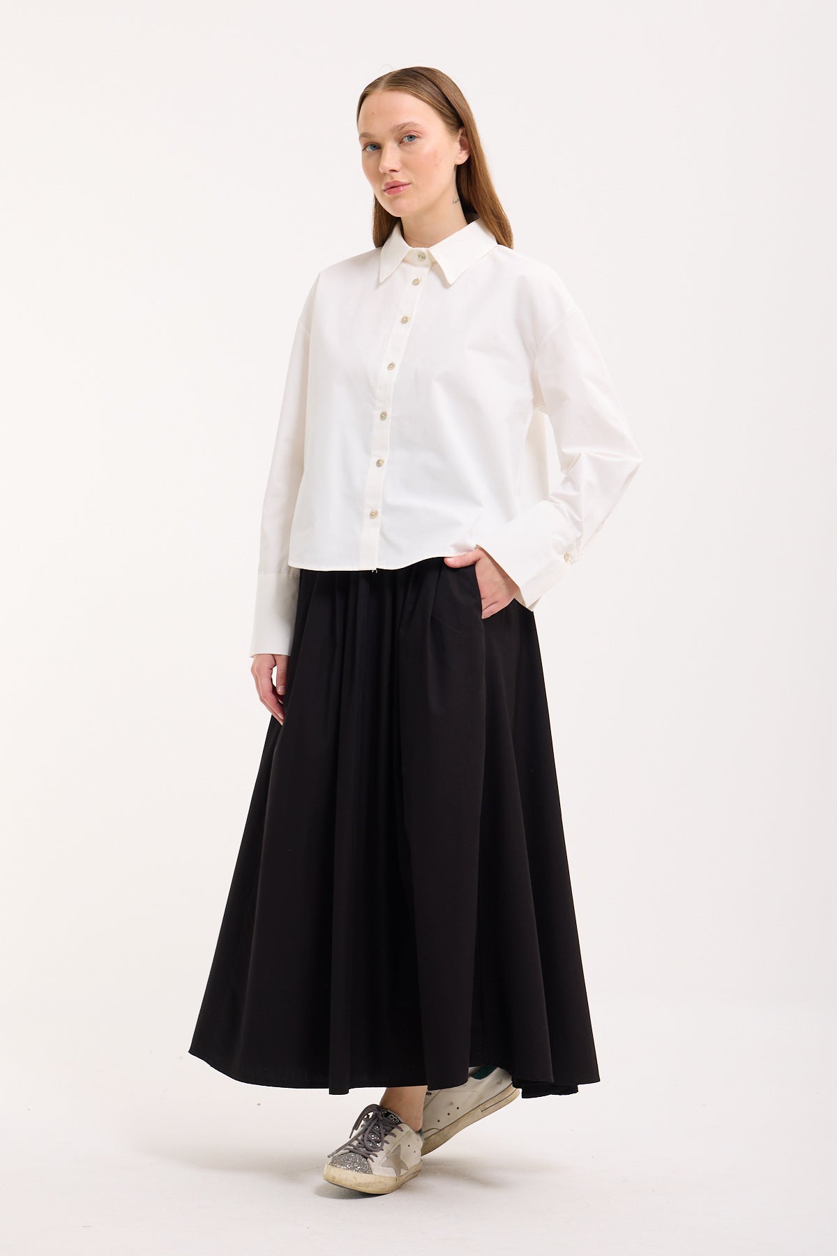 Crop Bluse mit breiten Manschetten