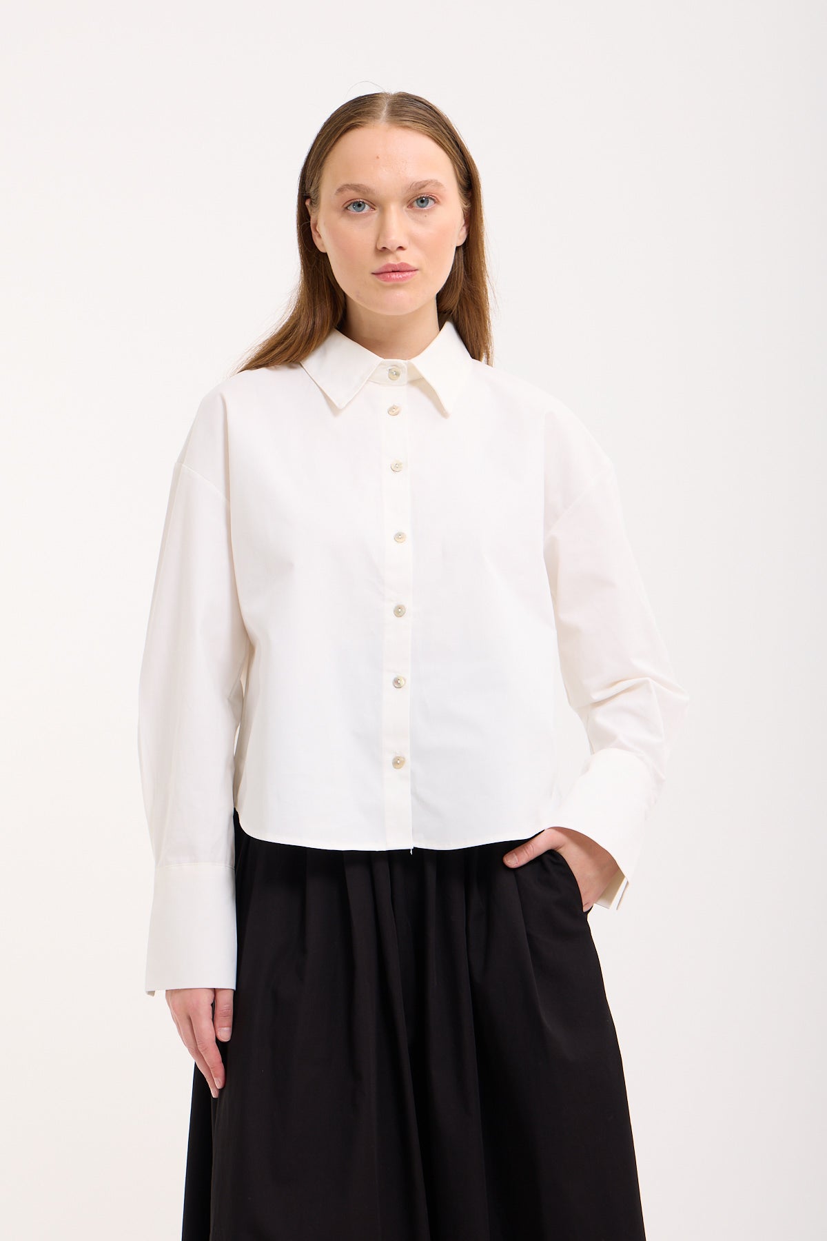 Crop Bluse mit breiten Manschetten