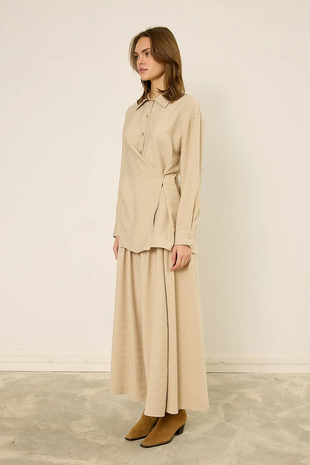 Wickelbluse mit seitlichem Knopf