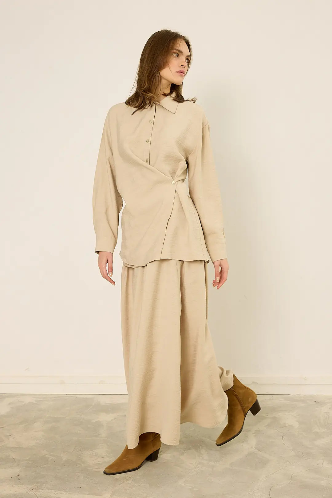 Wickelbluse mit seitlichem Knopf