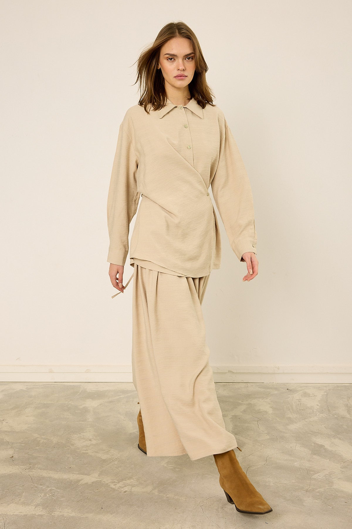 Wickelbluse mit seitlichem Knopf
