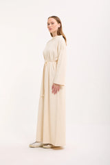 Rippstrick-Maxikleid mit Trompetenärmeln und Bindegürtel
