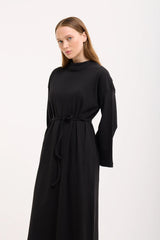 Rippstrick-Maxikleid mit Trompetenärmeln und Bindegürtel