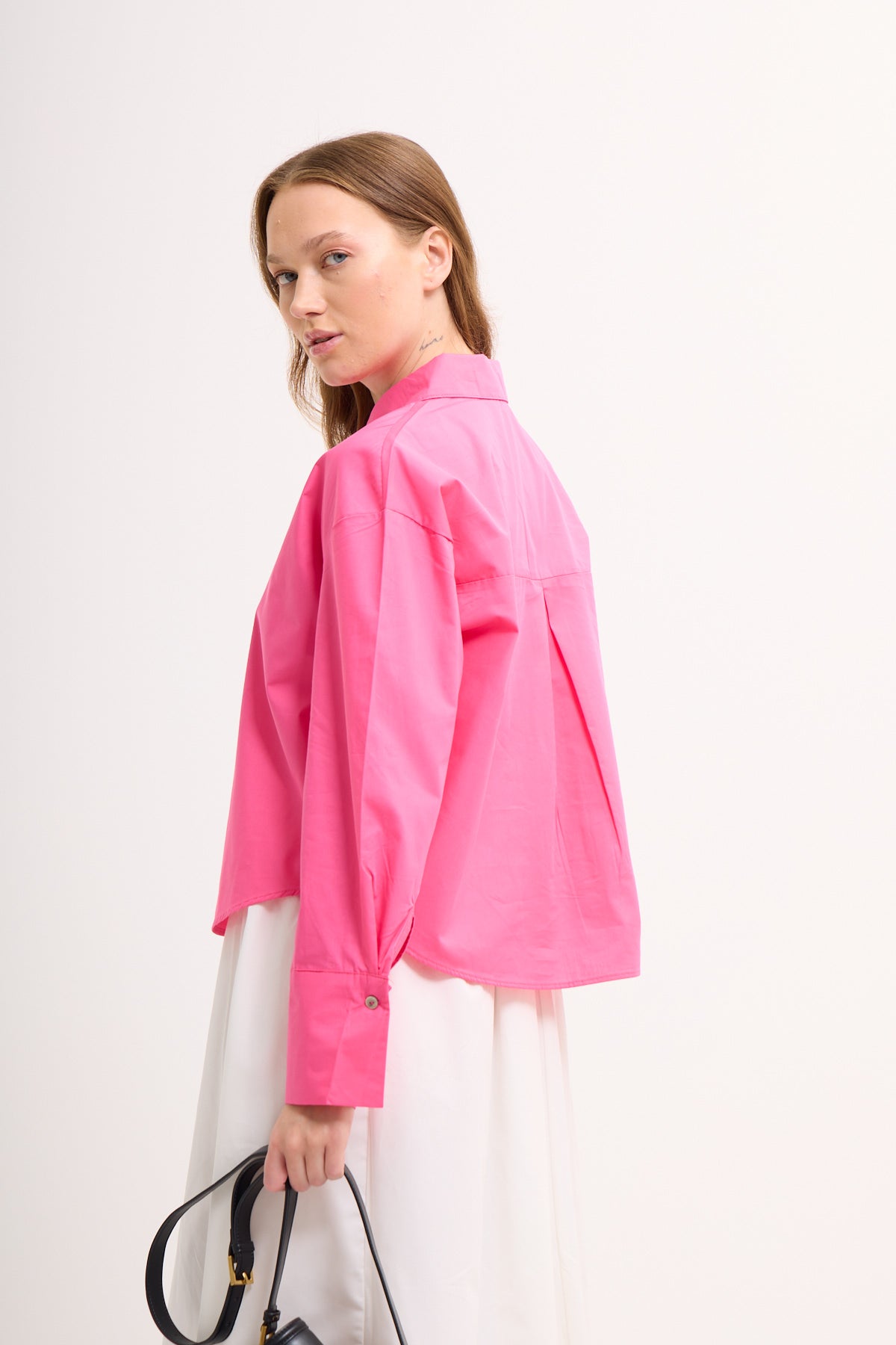 Crop Bluse mit breiten Manschetten