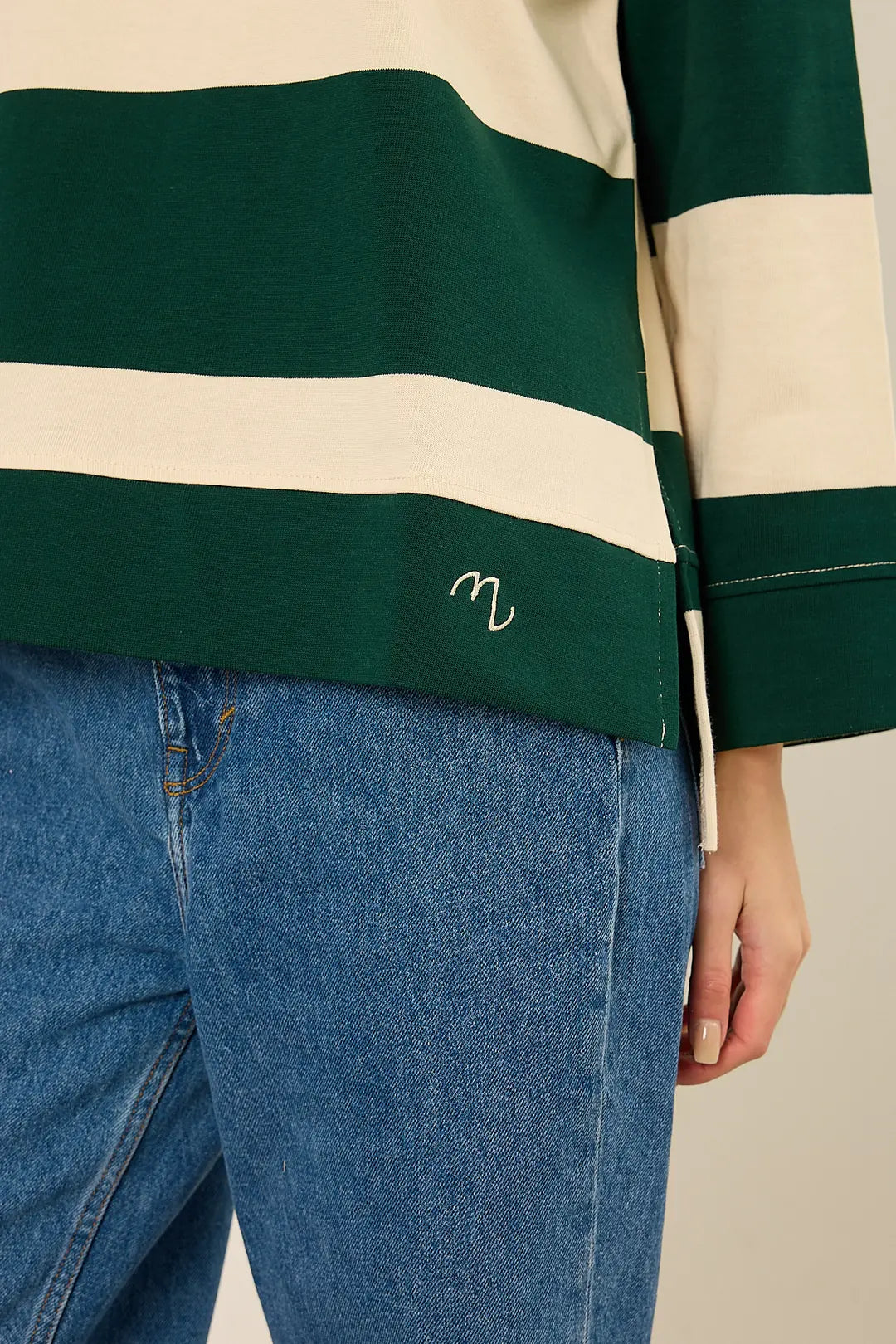 Gestreiftes Sweatshirt mit Logo