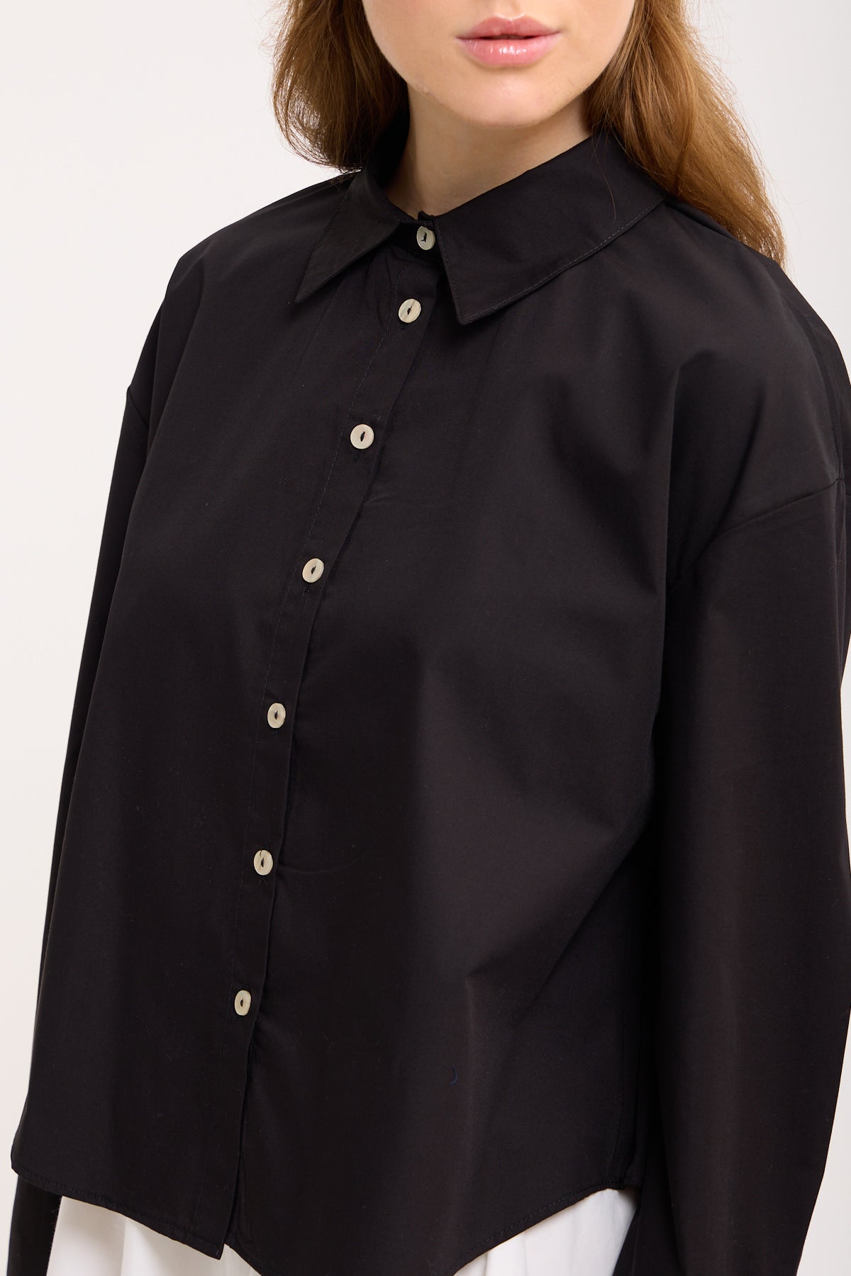 Crop Bluse mit breiten Manschetten