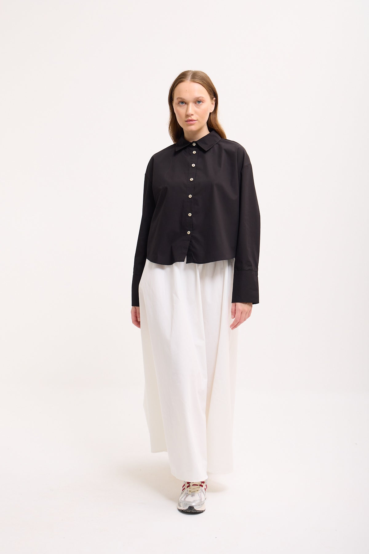 Crop Bluse mit breiten Manschetten