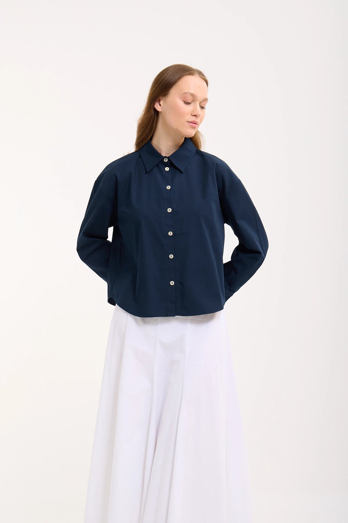 Crop Bluse mit breiten Manschetten