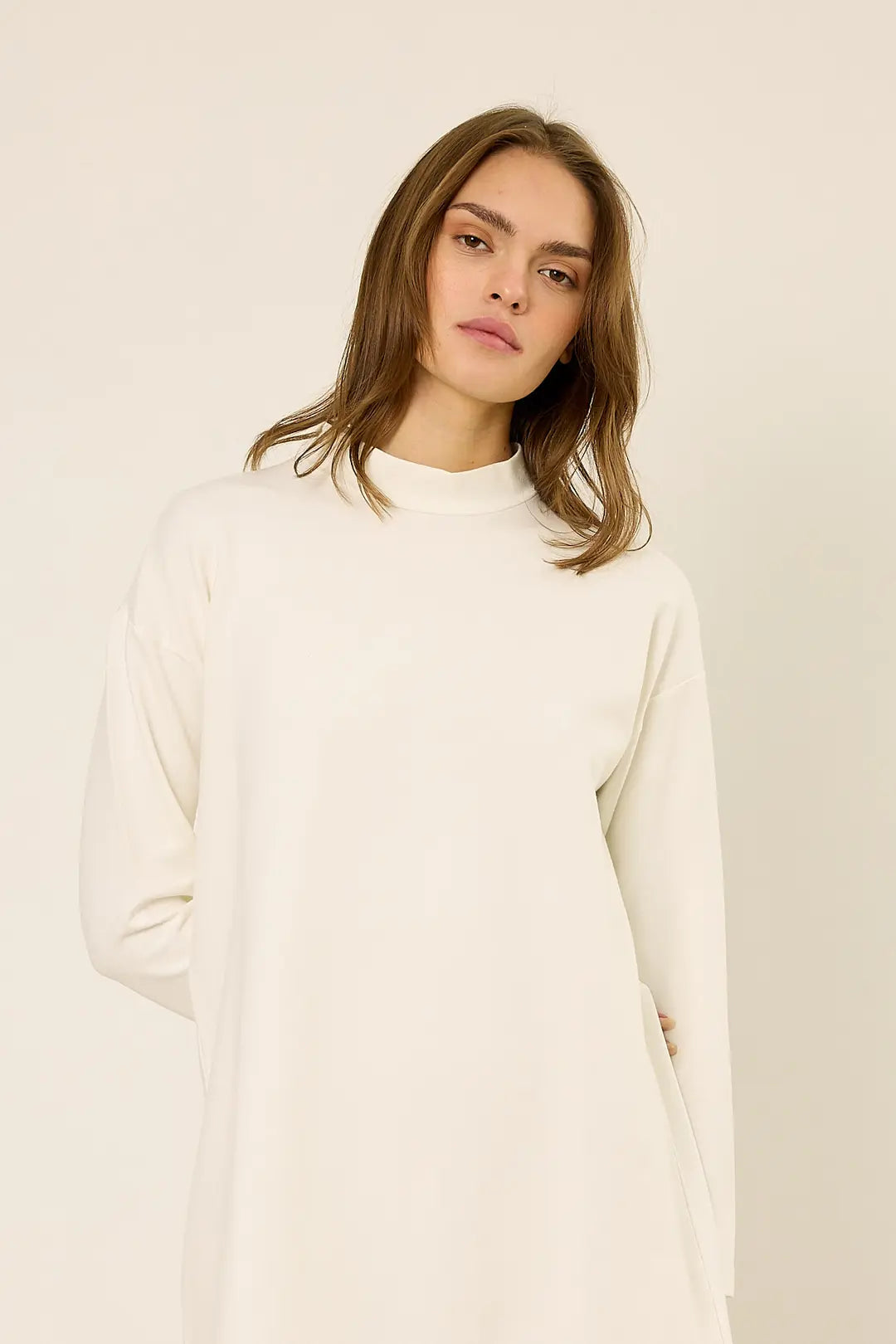 Maxi-Kleid aus Baumwolle mit Langarm und Taillengürtel