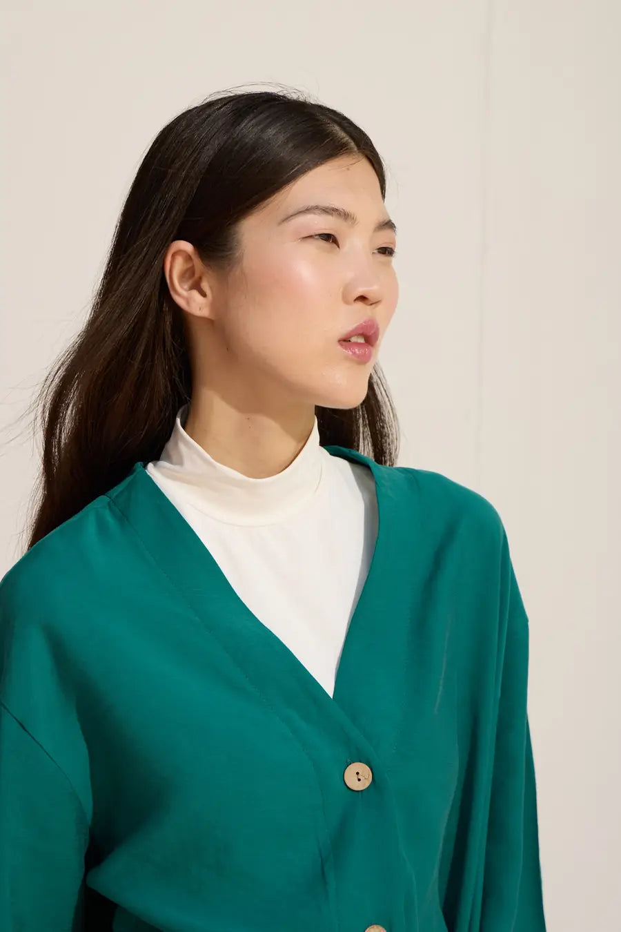 Kurze Tencel-Jacke mit Knöpfen