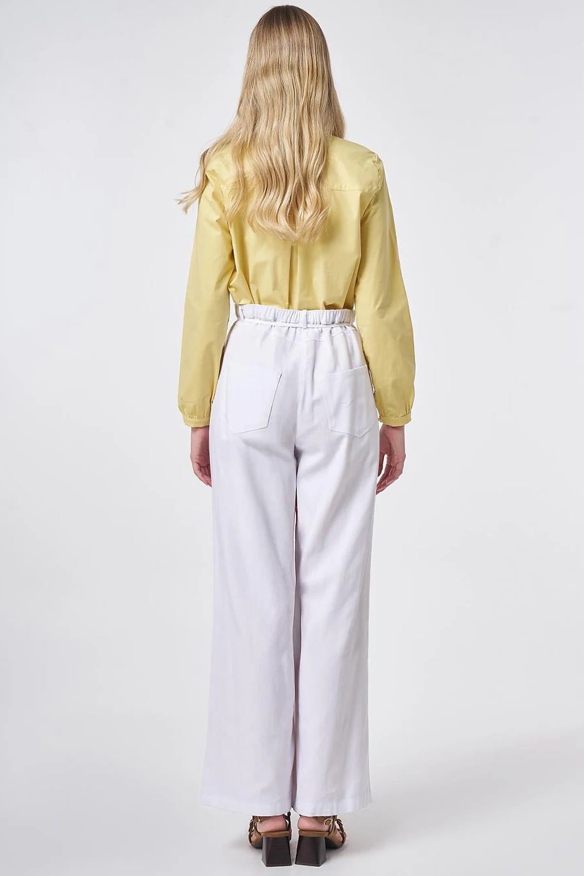 Wide-Leg-Hose mit High-Waist und Kordelgürtel