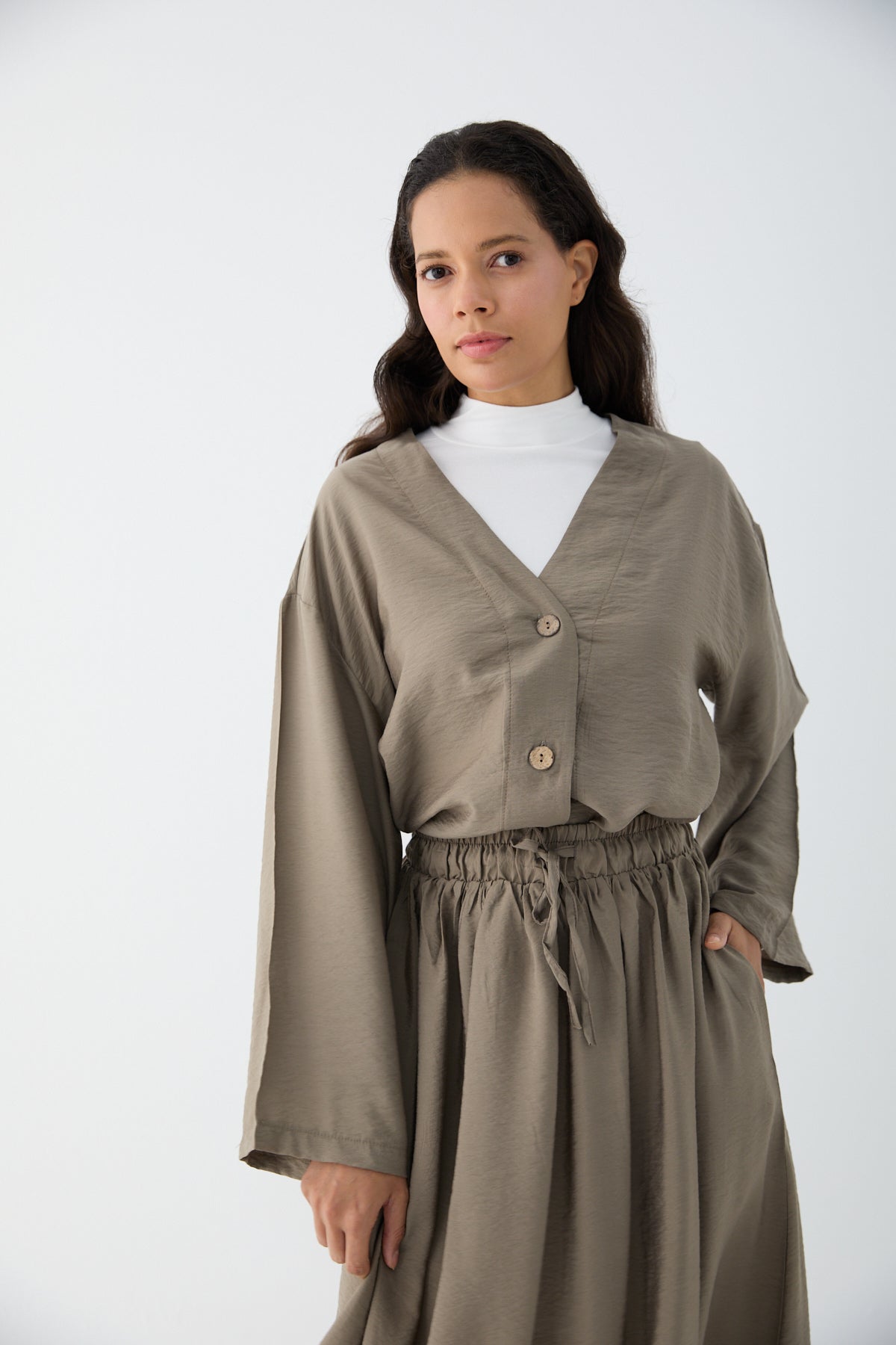 Kurze Tencel-Jacke mit Knöpfen