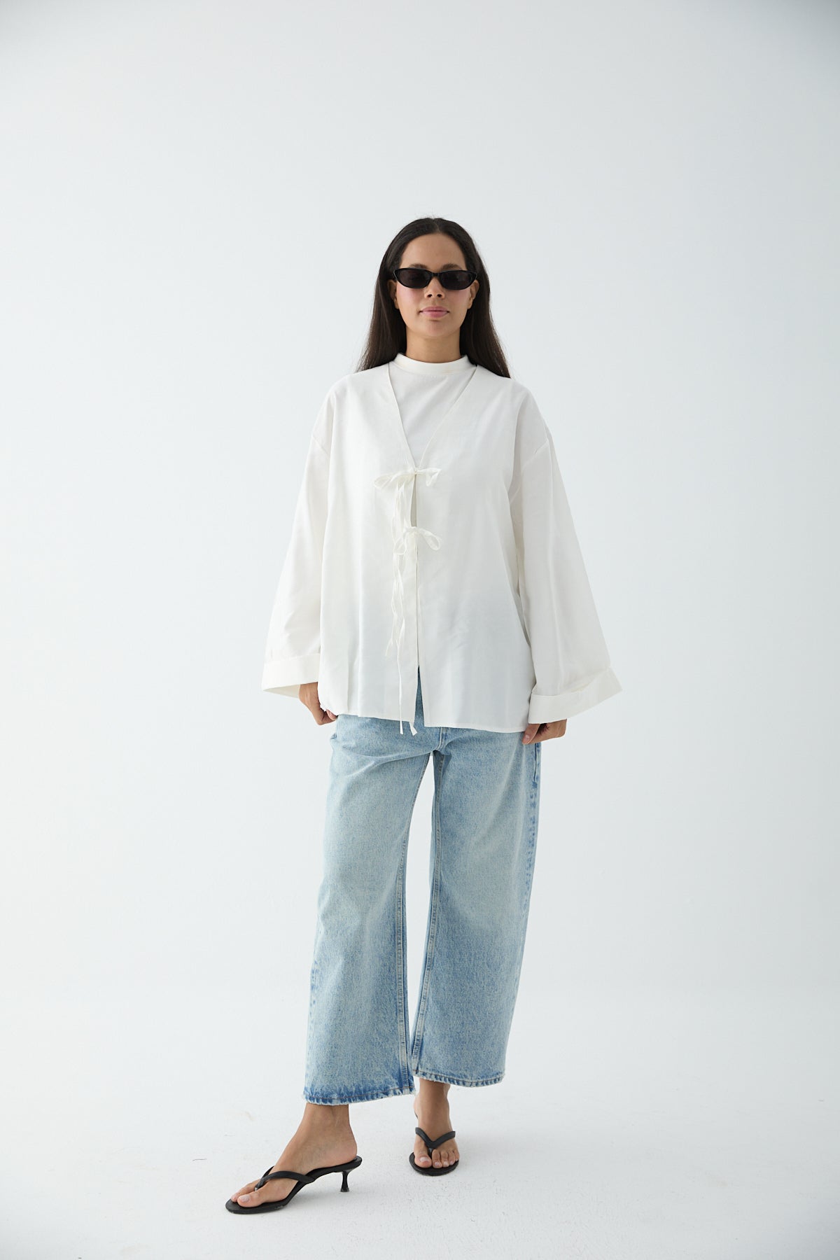 Fließender Kimono mit Bindebändern