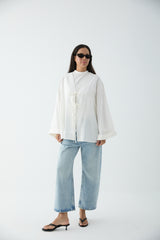 Fließender Kimono mit Bindebändern