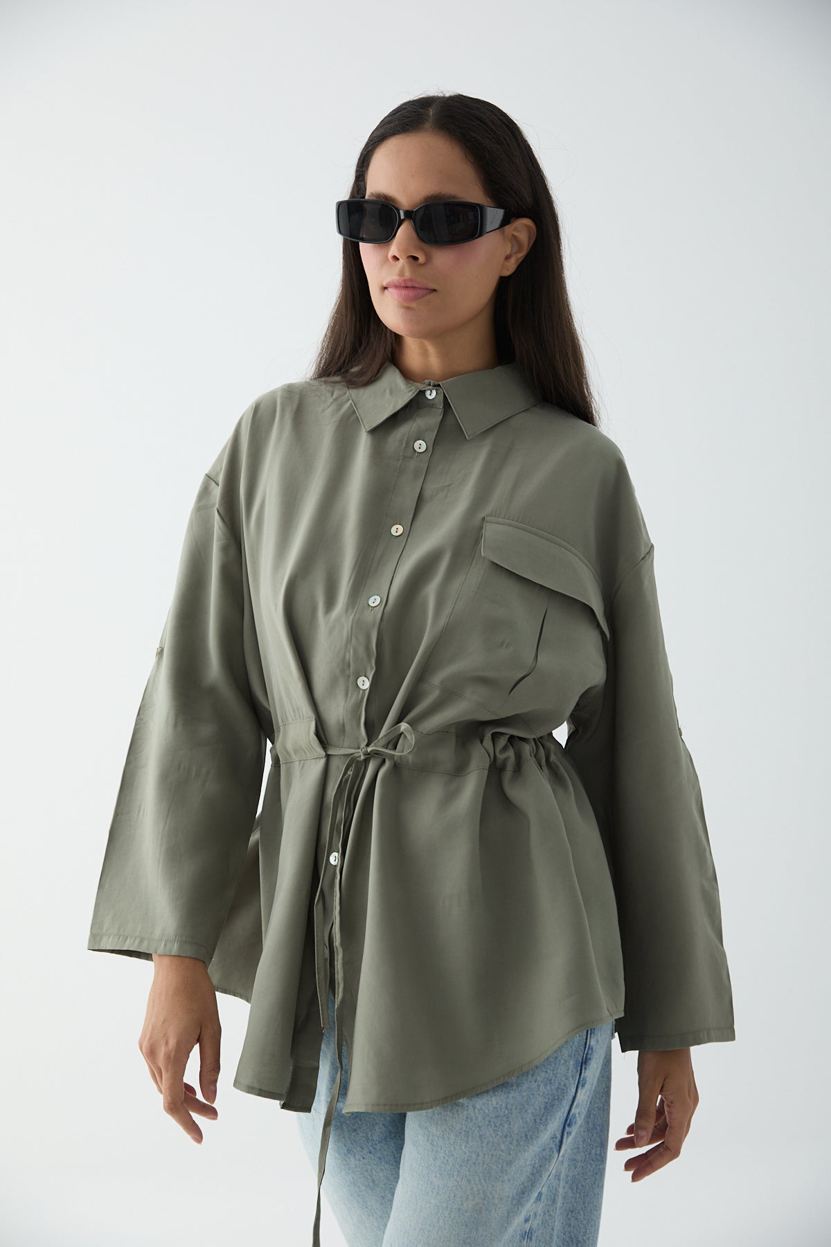 Tencel-Bluse mit verstellbarem Taillenzug und Brusttasche