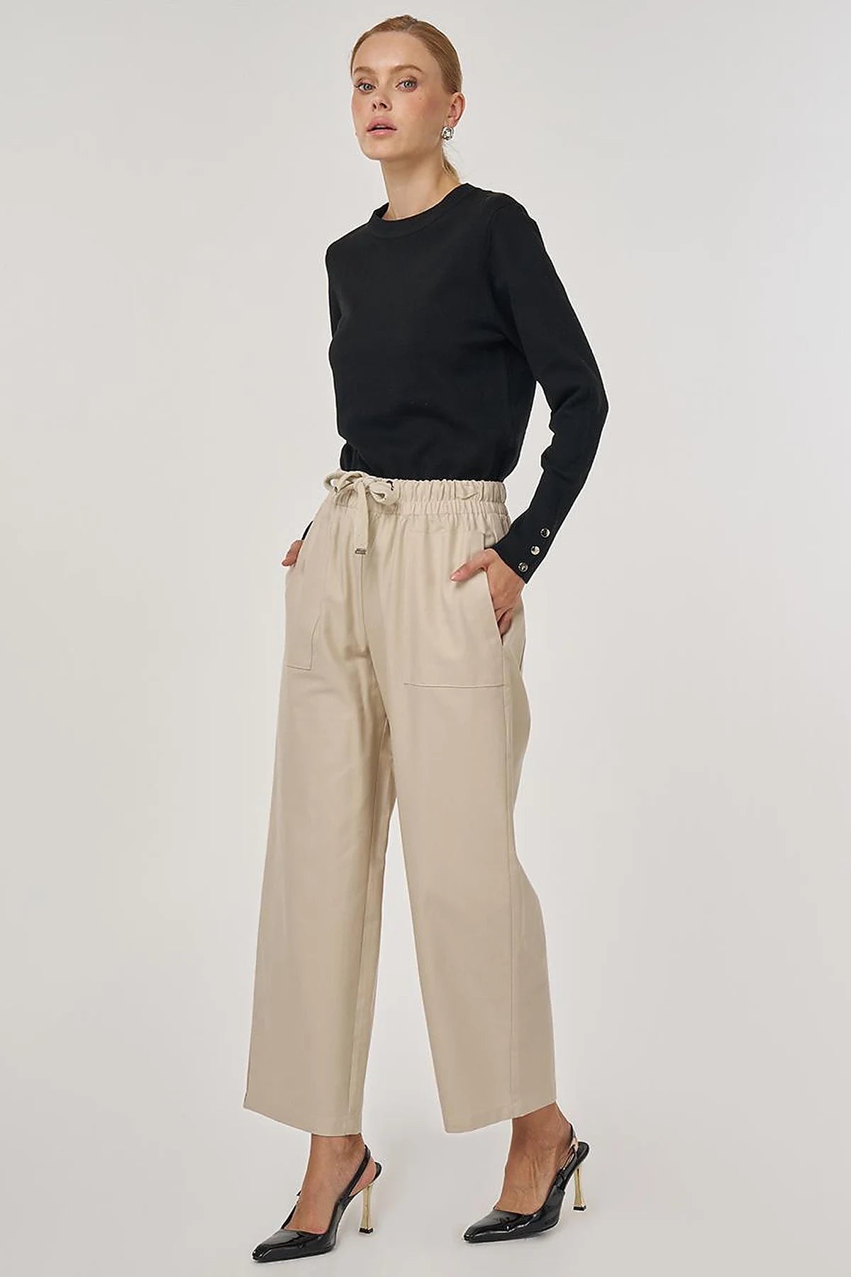 Casual Stoffhose im Relaxed Fit mit Kordelzug
