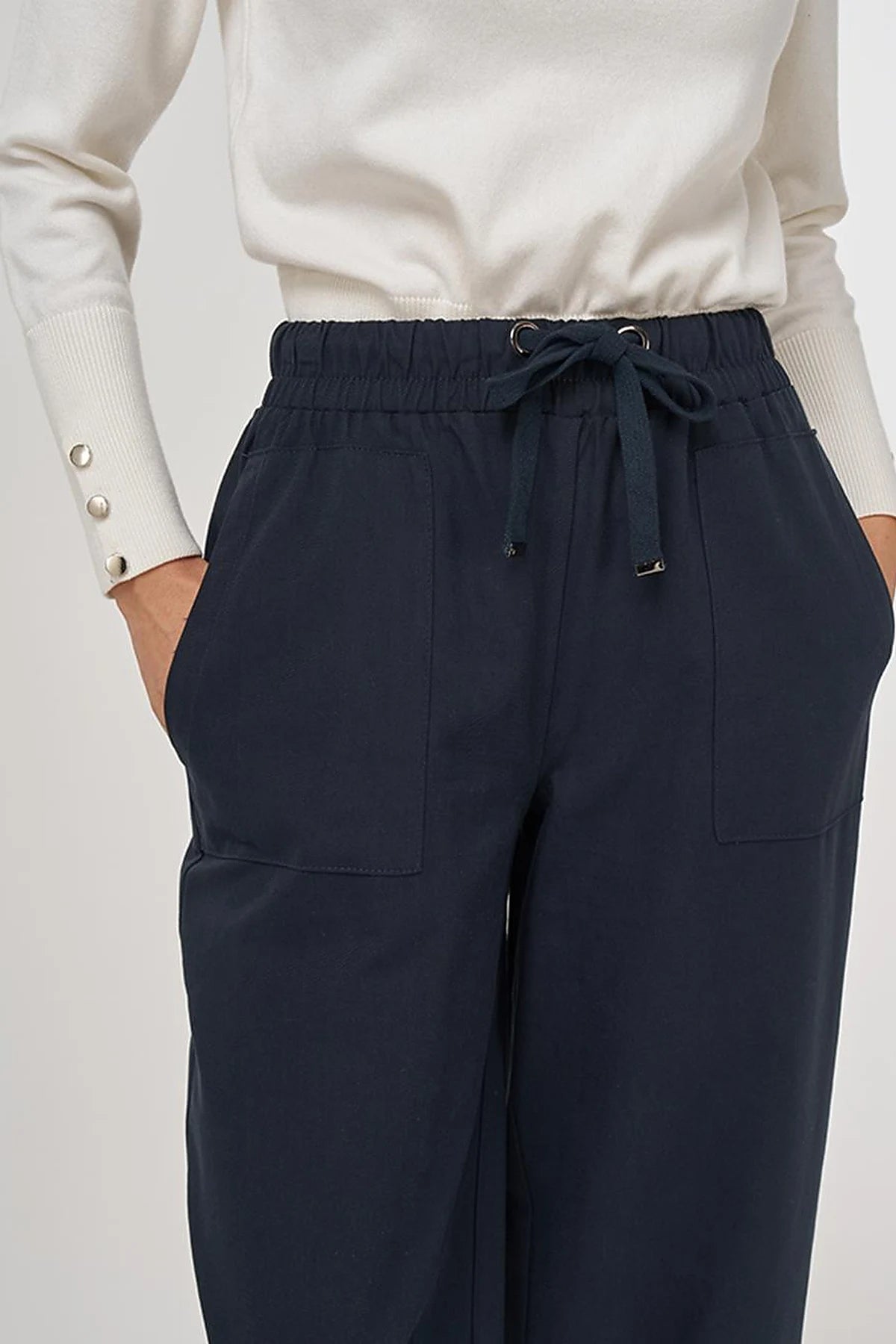 Casual Stoffhose im Relaxed Fit mit Kordelzug