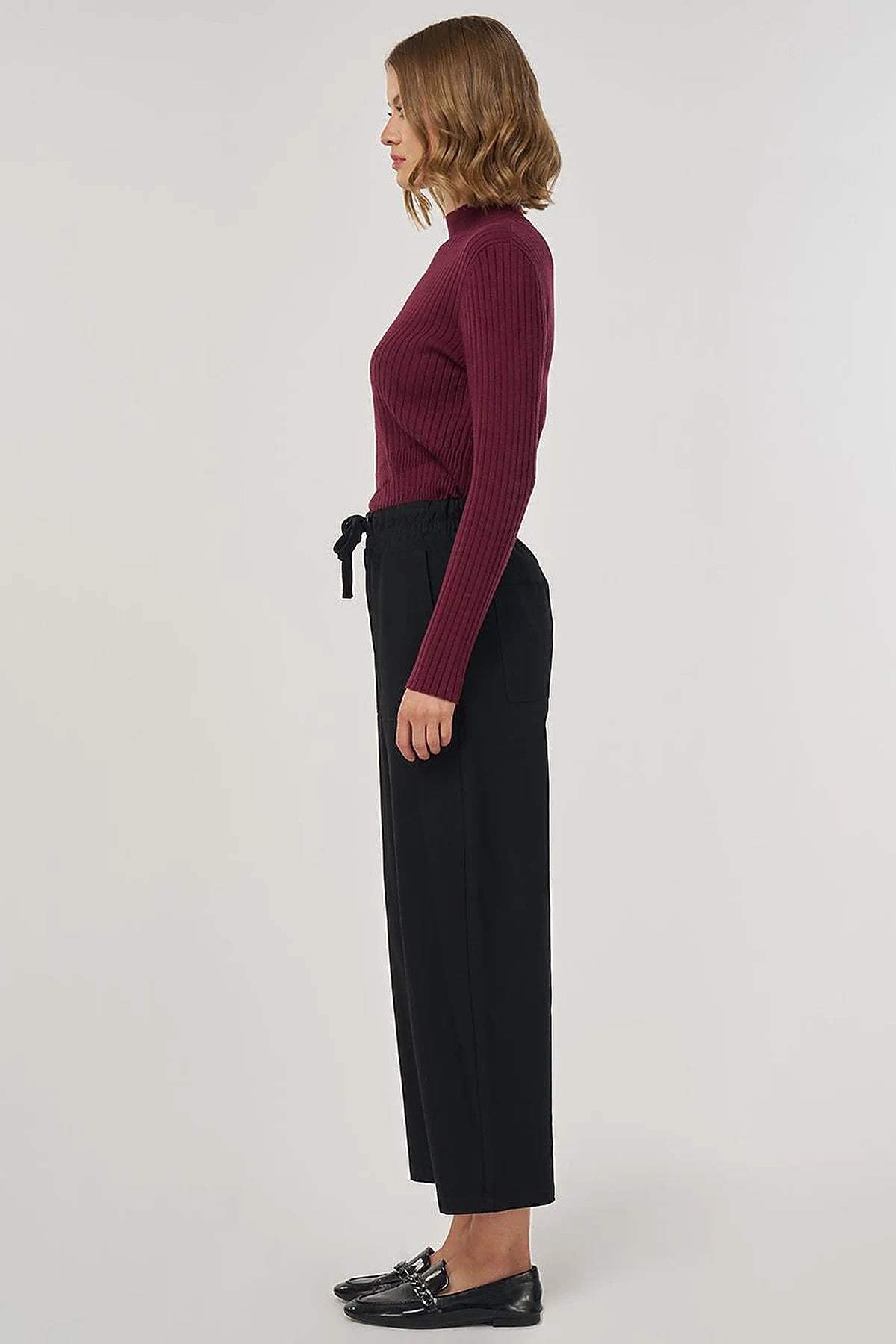 Casual Stoffhose im Relaxed Fit mit Kordelzug